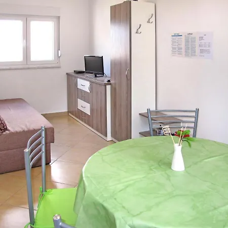 Apartment Josip - Vir125